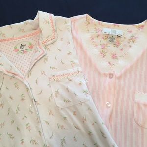 2 short sleeve cotton/polyester Pajama Tops size M